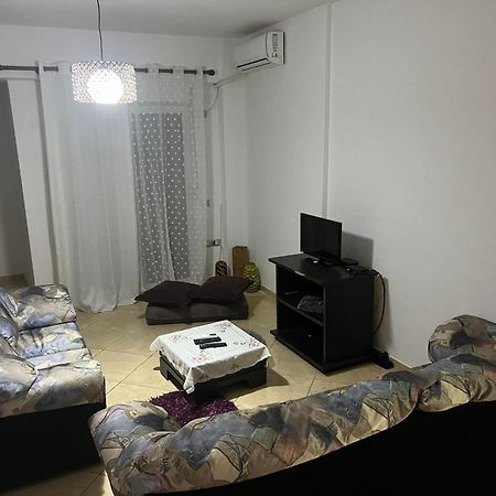 Ela Appartaments Vlorë Buitenkant foto