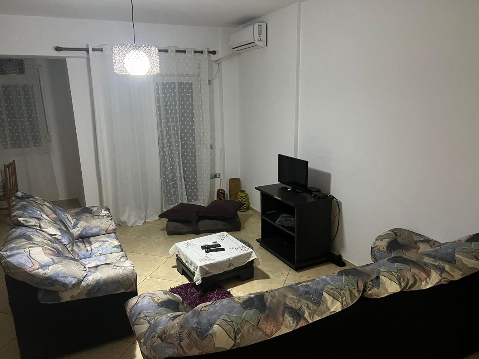 Ela Appartaments Vlorë Buitenkant foto