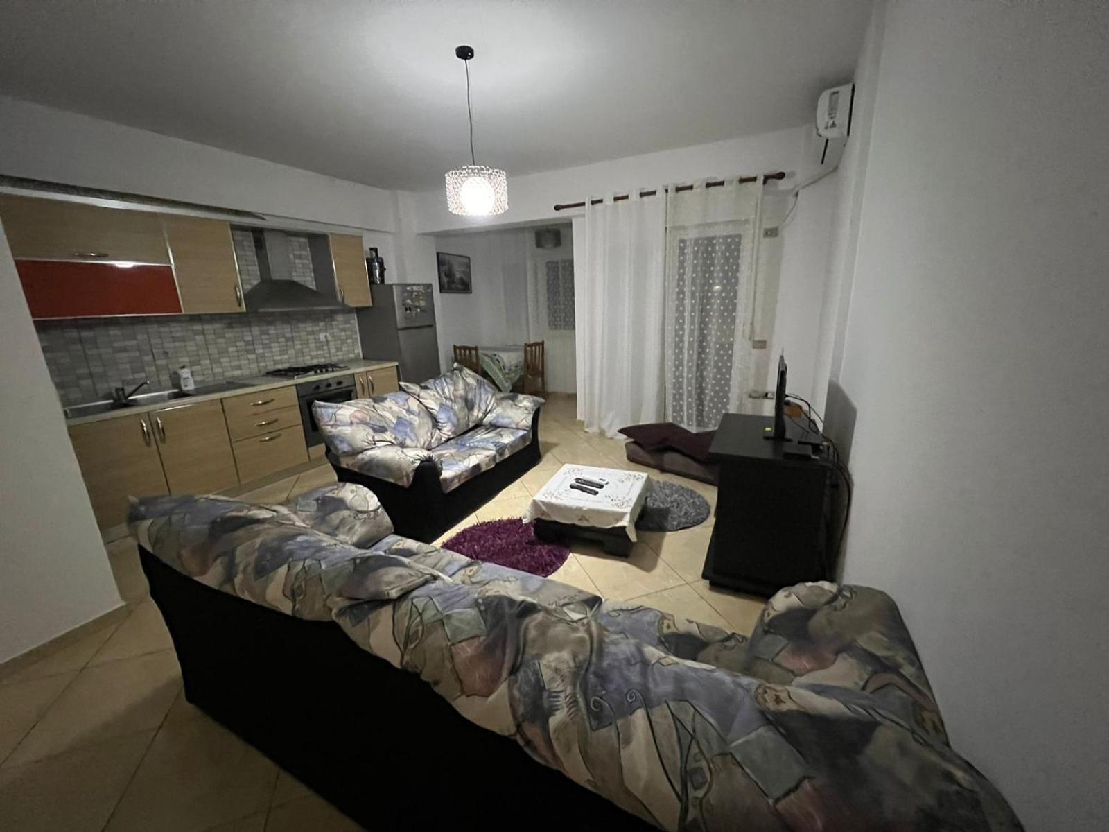 Ela Appartaments Vlorë Buitenkant foto